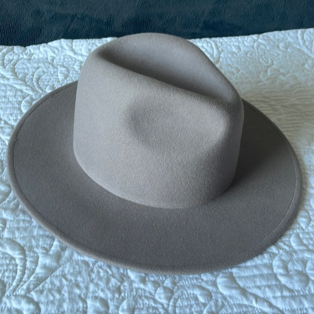 Gigi pip hat